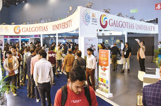 گلگوٹیا س یونیورسٹی کی بنا پر  ہندوستان کیجگ ہنسائی