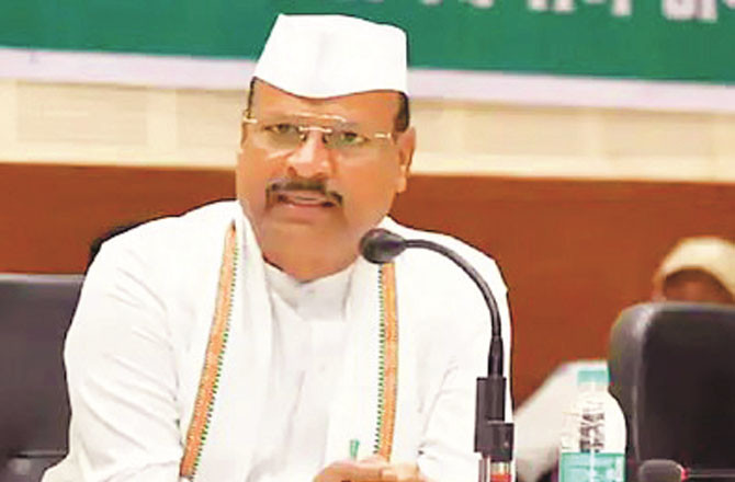 شندے سینا کے لیڈر عبدالستار کےناگیشور مندر دورہ پر تنازع