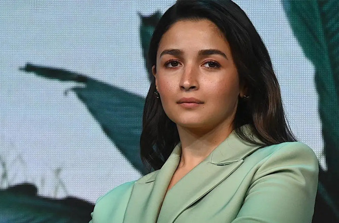 کیا عالیہ بھٹ کی فلم ’’الفا‘‘ براہِ راست او ٹی ٹی پر ریلیز ہوگی؟ 