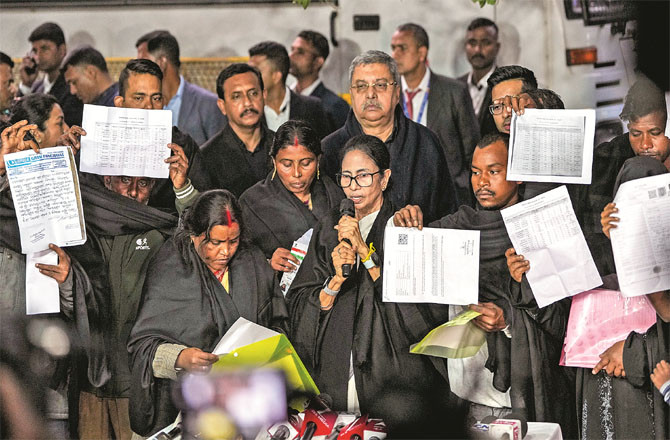 گیانیش کمار پربی جےپی کی بولی بولنے کا الزام ، ممتا بنرجی 