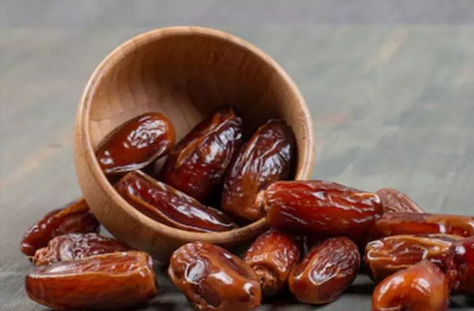 کشمیر : بازاروں میں کھجوروں کی بہار لیکن معیار پر سوال 