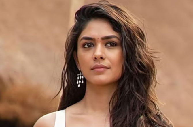 فلم ’’دو دیوانے شہر میں‘‘کی روشنی  مجھ سے کافی ملتی جلتی ہے: مرونال ٹھاکُر 