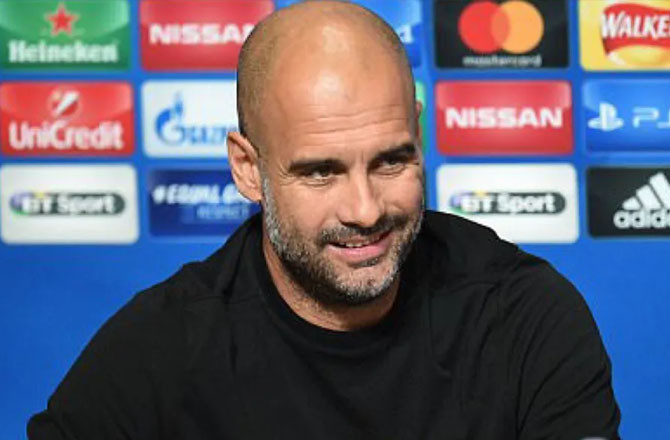 پیپ گارڈیالا نے غزہ کے معذور فٹبالرس کیلئے فلسطینی جرسیوں پر دستخط کر کے حمایت کا اظہار کیا 