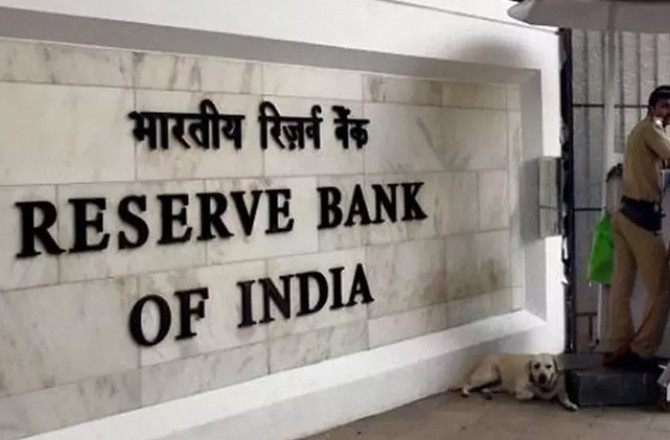 آر بی آئی سے بینکوں کی اپیل: قرض کی شرح میں تیزی، لیکویڈیٹی قوانین میں نرمی کا مطالبہ