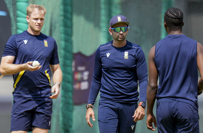 ناقابلِ شکست ٹیموں کا ٹکراؤ: احمد آباد میں ویسٹ انڈیز اور جنوبی افریقہ کا مقابلہ 