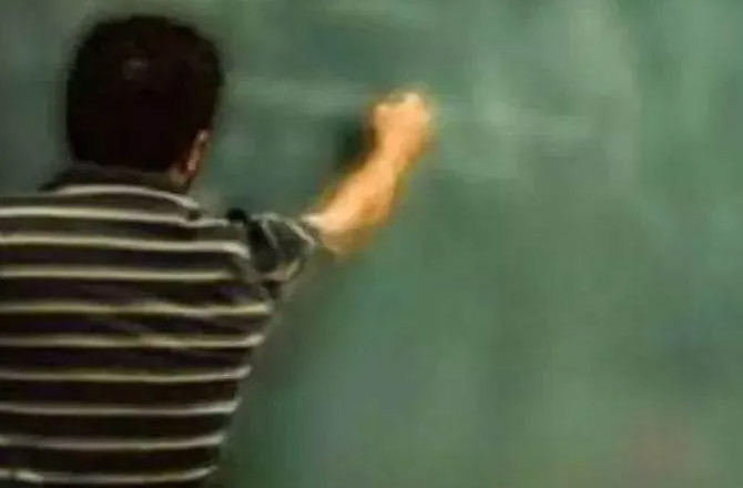 ٹی ای ٹی کی دو سالہ مہلت کے دوران سینئریٹی کونظراندازکرنے پر سخت اعتراض 