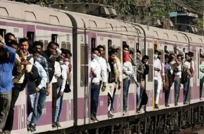 ٹرین مسافروں کا قیمتی سامان لوٹنے والی ’پھٹکاگینگ‘ کوپکڑنے کیلئے ریلوے پولیس کوشاں