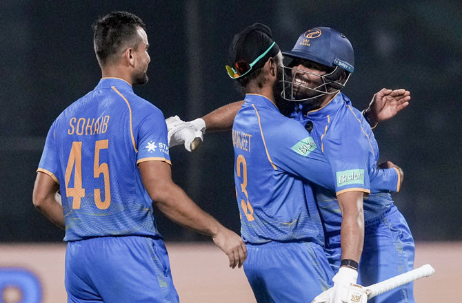 ٹی ۲۰؍ ورلڈ کپ: متحدہ عرب امارات کی کنیڈا پر سنسنی خیز فتح 