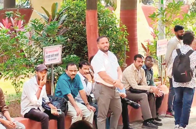 میونسپل کمشنر اچانک صبح میونسپل کارپوریشن کے صدر دفتر پہنچیں