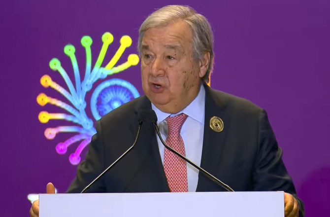 مصنوعی ذہانت کا مستقبل چند ممالک کے ہاتھوں میں نہیں ہونا چاہیے:  انتونیو غطریس