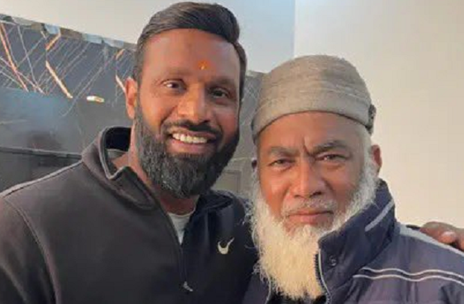 خراب ہوتی فرقہ وارانہ ہم آہنگی کے درمیان ’محمد دیپک‘ کا بھائی چارگی کا اعلان