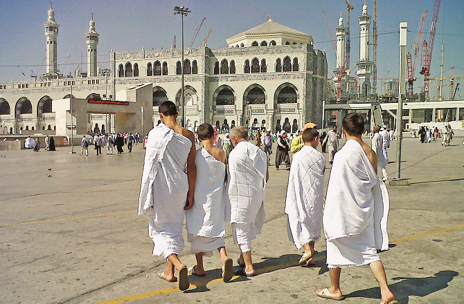 فتاوے: عمرہ میں دم، نماز میں غلطی اور سجدۂ سہو، ناراضگی اور دعوت