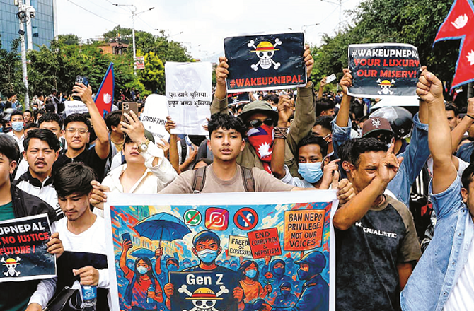 معاشیانہ: کیا مالی سمجھداری میں جین زی نے مِلینیئلز کو پیچھے چھوڑ دیا ہے؟