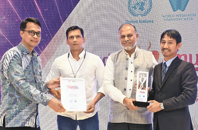  خدمت خلق کو اپنی زندگی کا مقصد سمجھنے والے بلندعزائم رکھنےوالوں کا ایک گروپ