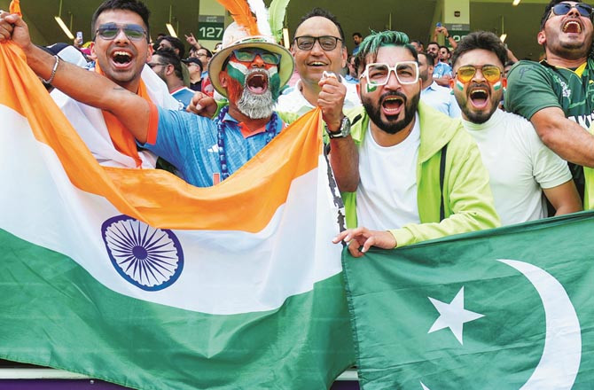 پاکستان یوٹرن لے گا : سابق کرکٹروں کادعویٰ