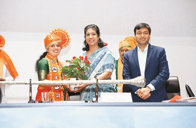 کے ڈی ایم سی میں شندے سینا کا میئر اور بی جے پی کا ڈپٹی میئر