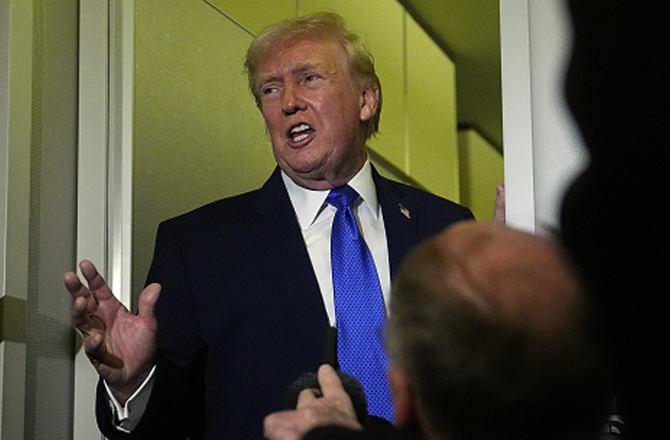 ٹرمپ کا کہنا ہے کہ وہ ایران مذاکرات میں بالواسطہ طور پر شامل ہوں گے