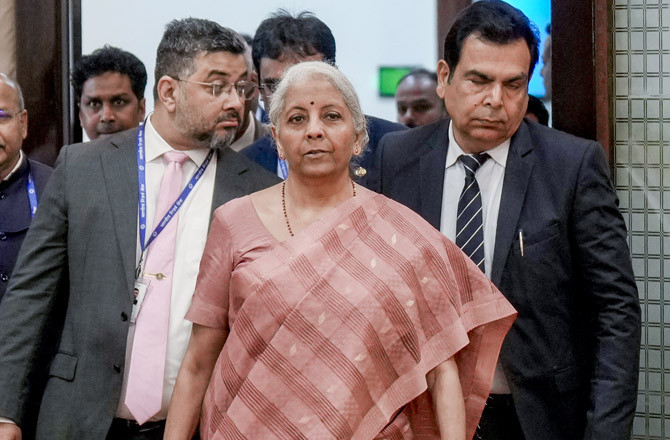 عوامی اثاثوں کی مونیٹائزیشن سے ۷۲ء۱۶؍ لاکھ کروڑ کی سرمایہ کاری کا ہدف