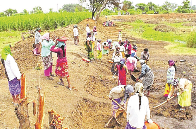 وزیر اعظم اپنے سابق صلاح کار کی ہی سن لیں!