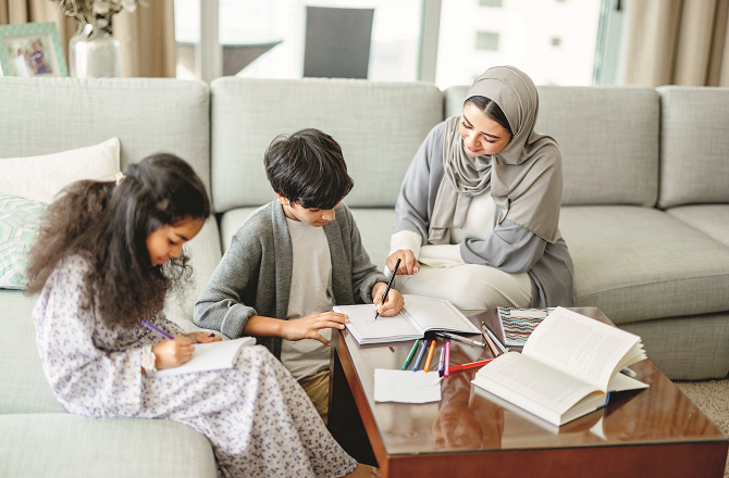 مائیں امتحانات کے دوران بچوں کی رہنمائی کریں