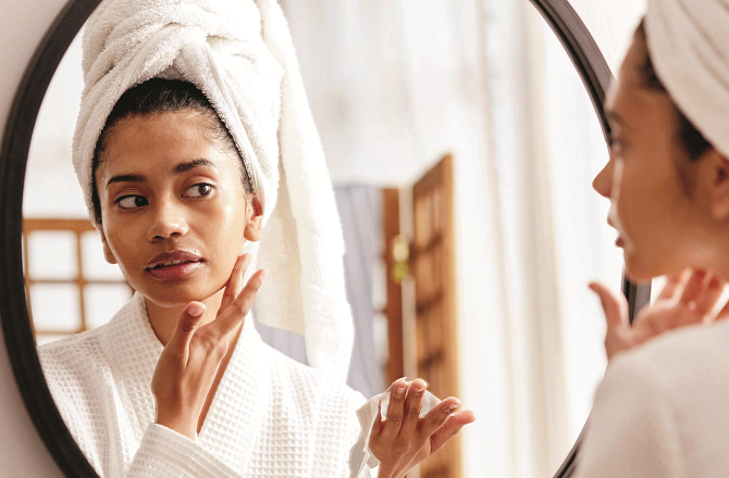 چمکدار اور صحتمند جلد کے لئے ان غذاؤں کو اپنی خوراک کا حصہ بنائیں