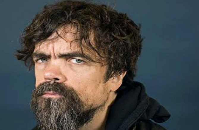 نیویارک: پیٹرڈنکلیج نے رینی گڈ کیلئے نظم پڑھی، آئی سی ای کے خلاف ہنگامہ بڑھ گیا