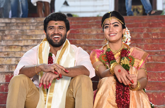 رشمیکا مندانا اور وجے دیورا کونڈا  شادی کے بندھن میں بندھ گئے 