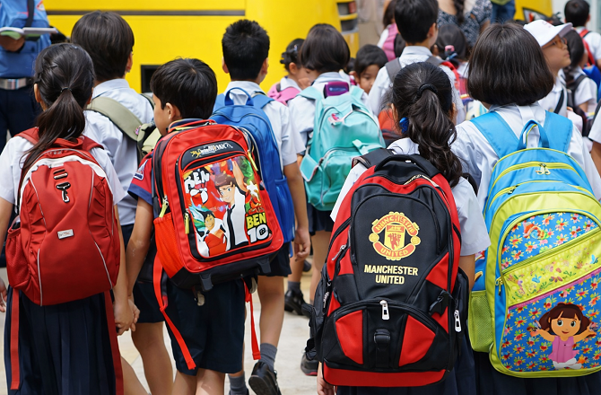 ریاست کے سرکاری اسکولوں میں پہلی سے آٹھویں کے طلبہ کو مفت بیگ ملیں گے