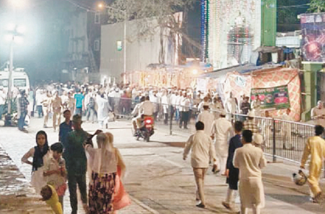 شب ِبرأت کے موقع پرشہر ومضافات کے قبرستانوں میں زائرین کا جم غفیر