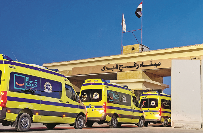 رفح گزرگاہ کھلنے کے بعد مصر کے سینا کے اسپتالوں میں ایمرجنسی نافذ