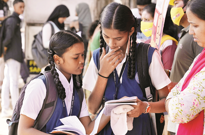 اضافی عملہ کو ایڈجسٹ کرنے کی ہدایت سے دشواری