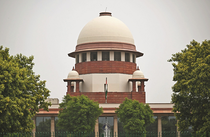 عدالتوں کے تئیں عوام کا اعتبار کم ہونا ایک جمہوری ملک کیلئے قطعی اچھی علامت نہیں