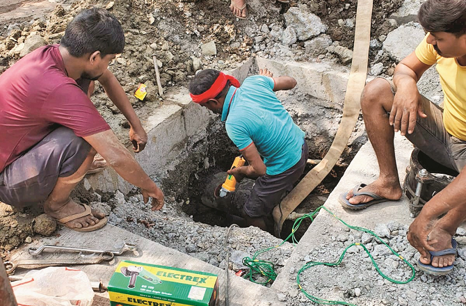 آلودہ پانی سے ملاڈ مالونی کے مکین پریشان