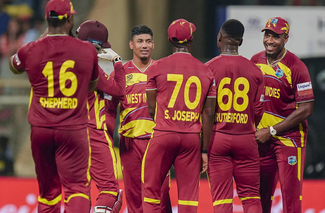 ویسٹ انڈیز نے زمبابوے کو۱۰۷؍ رنز سے شکست دے دی