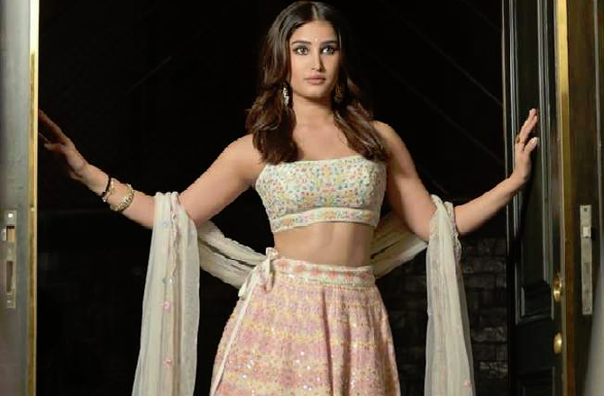 پربھاس نے راشا تھڈانی کی گائیکی کی پزیرائی کی  