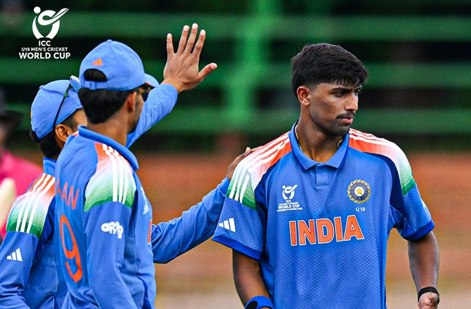 انڈر۱۹؍ورلڈ کپ: ہینل پٹیل کے ۵؍ شکار، ہندوستان نے امریکہ کو دبوچا