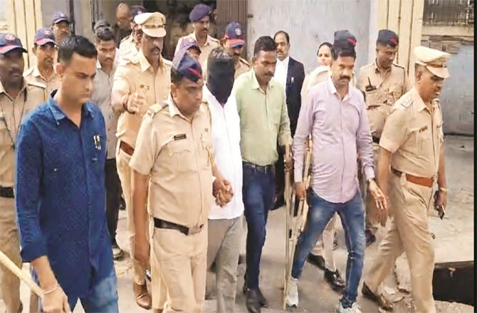 بدلا پور میں اسکول وین میں ۴؍ سالہ  بچی کے ساتھ زیادتی کی کوشش 