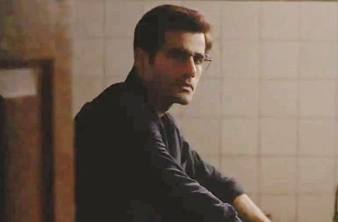 بھئے-دی گورو تیواری مسٹری دھیرے دھیرے خوفزدہ کرتی ہے