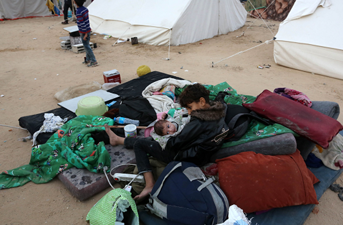 اسرائیل کی نسل کشی نے غزہ کے ۲۷۰۰؍ خاندانوں کامکمل خاتمہ کر دیا