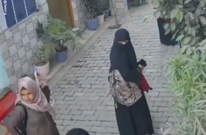 اترپردیش:غیر مسلم سہیلی کو برقعہ پہنانے پر ۵؍ نابالغ مسلم لڑکیوں پر مقدمہ درج