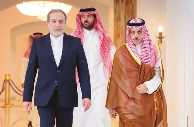 سعودی وزیرخارجہ کی اپنے ایرانی ہم منصب عباس عراقچی سے فون پر گفتگو 