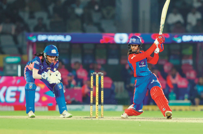 جمیما کی نصف سنچری سے دہلی کی پلے آف کی امیدیں برقرار