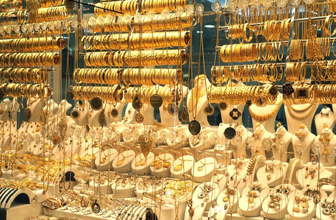 بہار: زیورات کی دکانوں میں ڈھکے چہروں پر پابندی، سیاسی تنازع