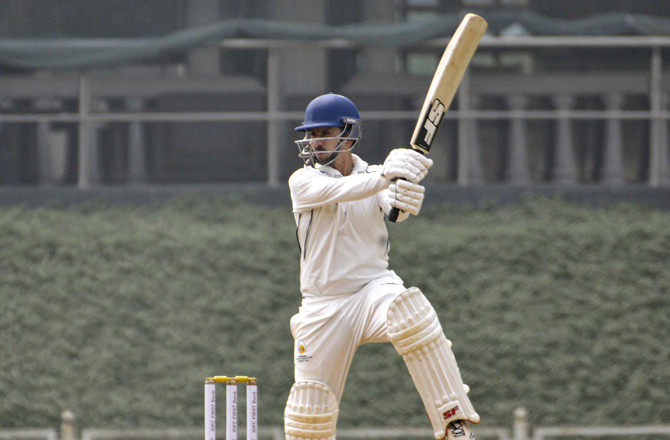 سدھیش لاڈ کی سنچری، ممبئی نے  معمولی برتری حاصل کرلی 