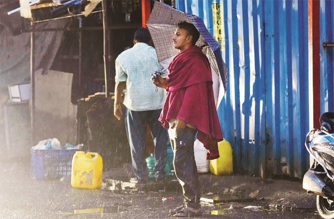 نئے سال کے پہلے ہی دن اہلِ ممبئی کو خوشگوار حیرت ،رِم جھم بارش 