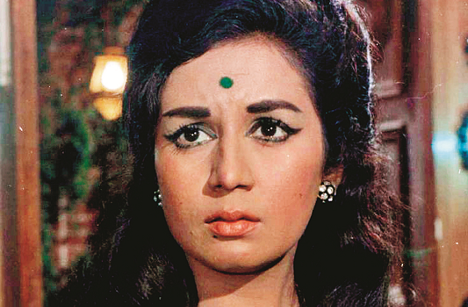 نندہ اپنی سادگی اور شائستگی کیلئے آج بھی مداحوں کے دلوں میں زندہ ہیں