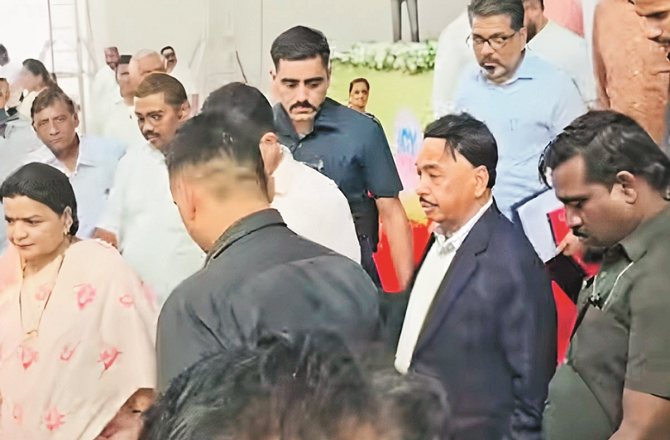 نارائن رانے کا دوران تقریر گلا بیٹھ گیا، چکر آنے لگا،پروگرام ادھورا چھوڑ دیا 