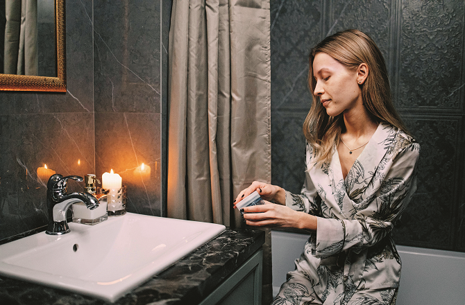 نرم و ملائم جلد کیلئے رات کو سونے سے قبل یہ تین تدابیر کارآمد ہوسکتی ہیں