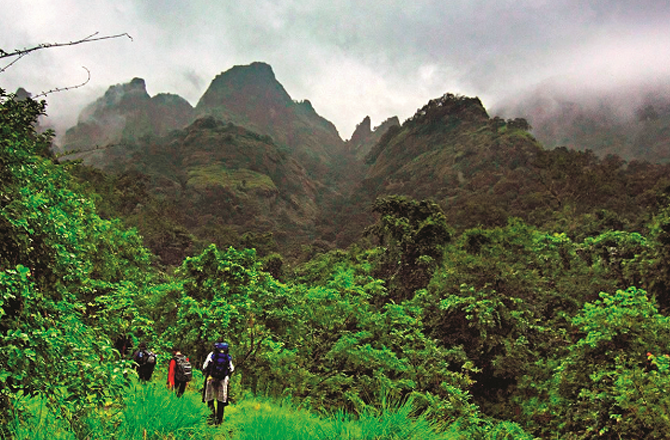 ندی، پہاڑ، جنگل اور انسانی معاشرہ