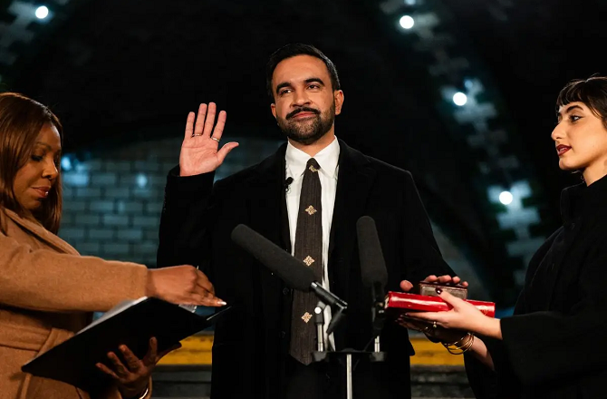 ظہران ممدانی کی پہلی تقریر، ٹرمپ پر تنقید، قرآن مجید کے ۳؍ نسخوں پر حلف کیوں؟